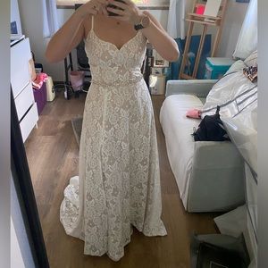 floral lace open back wedding dress with pockets!